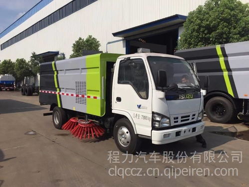 鄭州吸塵車廠家直銷 clw5070txc5型吸塵掃路車，價(jià)美物廉，清潔高效